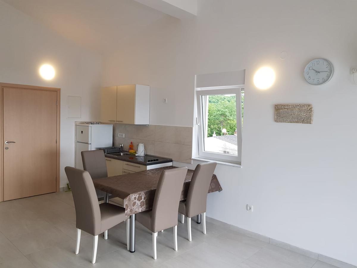 Colic Apartment Нивице Екстериор снимка