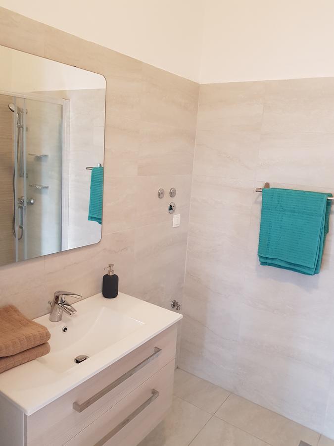 Colic Apartment Нивице Екстериор снимка